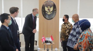 Menteri KKP Gandeng Denmark Hadirkan Kapal Ramah Lingkungan