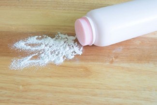 Amankah Bedak Talek untuk Area Kelamin Perempuan?