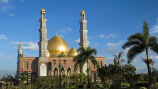 5 Masjid dengan Kubah Terindah, Nomor 4 Mirip Hagia Sophia