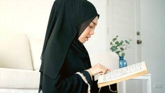 Tafsir Al Maidah Ayat 90: Keharaman dan Bahaya Miras