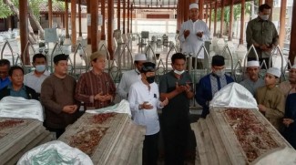 Anies Baswedan Ziarah ke Makam Sunan Gresik