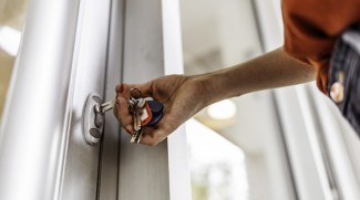 Tips Menjaga Rumah Tetap Aman Selama Liburan