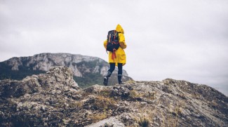 Tips Aman Mendaki Gunung di Musim Hujan