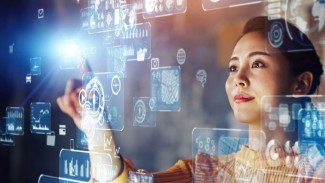 Perempuan Berkarir di Industri Teknologi? Kenapa Tidak, Ini Tipsnya!