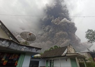 Wabup Lumajang: Nyaris Semua Rumah di Satu Dusun Hancur