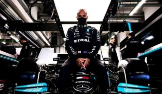 Lewis Hamilton Raih Pole di GP Arab Saudi