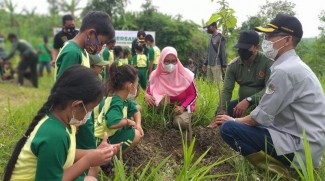 Perhutani Kenalkan Penanaman Pohon Sejak Dini ke Siswa TK