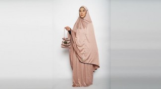 Makin Praktis, Mukena Ringan Pas untuk Traveling dari Bugis Hijab