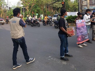 Komunitas Punk hingga Aktivis HMI Gelar Ngamen Kemanusiaan