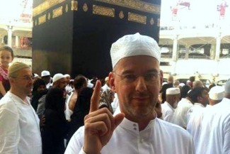 Awalnya Musuhi Islam, Kini Para Politisi Eropa Ini Jadi Muslim Taat