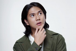 Iqbaal Ramadhan Nekad Lompat dari Gedung sampai Belajar Melukis di Film Terbaru