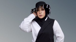 Lagu Bunda Milik Melly Goeslaw Selalu Sukses Buat Orang Menitikkan Air Mata