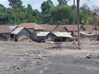 Indonesia Care Fokus Pembangunan Hunian untuk Pengungsi Erupsi Semeru