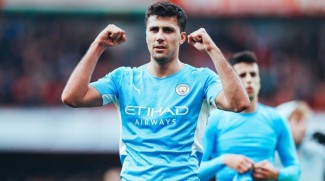 Gol Telat Rodri Bawa Man City Kalahkan Arsenal di Emirates