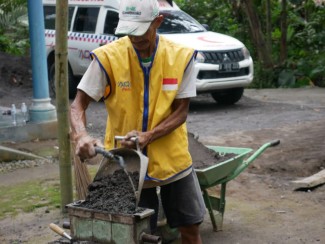 AQL Peduli Bangun Rumah Peradaban untuk Korban Erupsi Semeru