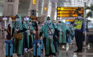 Pertama Sejak Wabah Covid-19, Kemenag Lepas 419 Jamaah Umrah