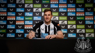 Chris Wood Sandang Striker Tua Termahal Setelah Ronaldo dan Batistuta