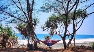 Menyusuri Indahnya Pantai Porok di Gunung Kidul