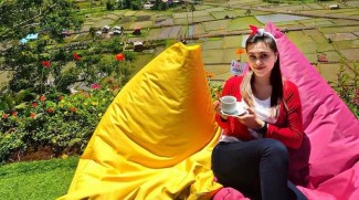 Menikmati Secangkir Kopi di Puncak Kai Santi di Tomohon