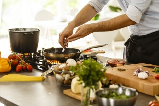 Chef Norman Ismail Berbagi Tips Membuat Makanan Sehat