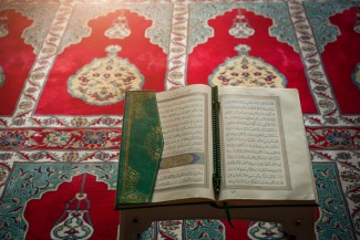 Kehebatan Al-Quran, Bisa Dipahami Sederhana dan Penuh Filosofi