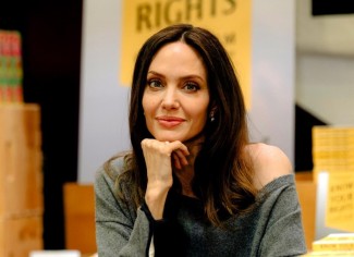 Lagi, Angelina Jolie Unggah Surat Curhatan Gadis Afghanistan