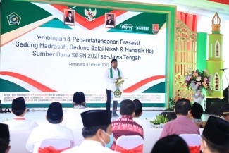 Transformasi Layanan Umat, Menag Resmikan 39 Madrasah dan KUA