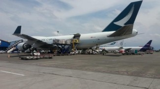 Indonesia Kedatangan 2,7 Juta Vaksin Astrazeneca dari Australia