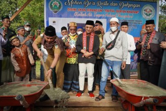 Hadiri Pembangunan Baitul Quran, UYM: Satelit Penghafal Quran di Kapuas Hulu