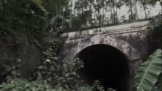 Terowongan Philip, Sejarah dan Mitos Warga Batulawang