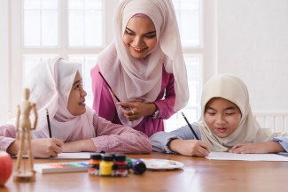 5 Selebritis yang Pilih Pesantren untuk Pendidikan Sang Buah Hati
