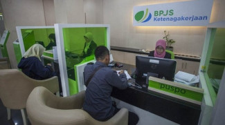 Asosiasi Serikat Pekerja Minta Jokowi Batalkan Permenaker JHT