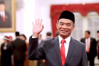 Menko PMK: Santri Harus Seimbangkan Ilmu Agama dan Umum