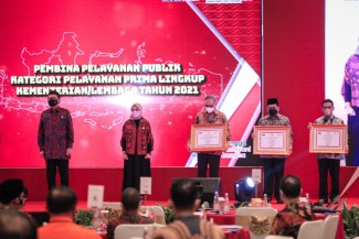 Kemenag Bali Raih Penghargaan Kementerian PANRB dengan Predikat A