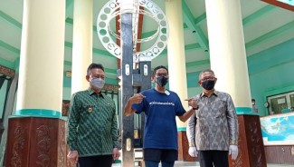 Kunjungi Tugu Khatulistiwa, Sandiaga Uno Kampanyekan Ayo ke Pontianak