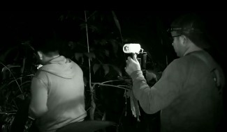 Patahkan Mitos, 4 Pemuda Ini Datangi Tempat-Tempat Angker saat Tengah Malam