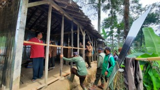 HUT ke-61, Perhutani Bedah Rumah Tenaga Penyadap Getah Pinus
