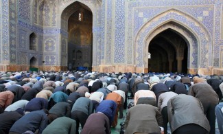 5 Tema Khutbah Jumat: Ramadhan Kado Terindah Umat Islam
