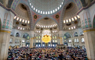 Sejarah Shalat Tarawih, Sunnah yang Dipopulerkan Umar bin Khattab