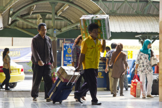 Adab Mudik sesuai Syariat Islam, Patuhi Aturan di Jalan