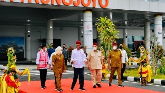 Resmikan Bandara Trunojoyo, Jokowi Minta Rute Jakarta-Sumenep Dibuka jelang Lebaran