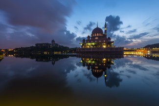 Jadwal Shubuh Muhammadiyah Mundur 8 Menit, Begini Penjelasannya