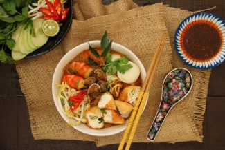 Kentalnya Kuah Laksa Singapore, Siap Goyang Lidah saat Sahur