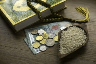 Teknologi Kian Berkembang, Bolehkah Bayar Zakat Secara Online?