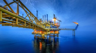 Harga Minyak Dunia Turun, Mendekati USD100 Per Barel