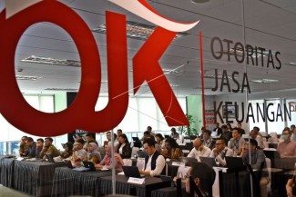Lindungi Konsumen Sektor Jasa Keuangan, OJK Rilis Aturan Terbaru