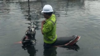 Aktivitas Pelabuhan Tanjung Emas Lumpuh Usai Terendam Rob