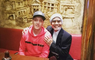 KH Hasan Abdullah Sahal, Kiai ‘Gila Bola’ dari Gontor