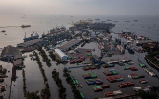 Respon Banjir Rob Pantai Utara Jawa, Kementerian PUPR Lakukan Tanggap Darurat