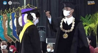 Wisudawan UGM Diminta Jaga Integritas dan Kembangkan Ilmu Pengetahuan
